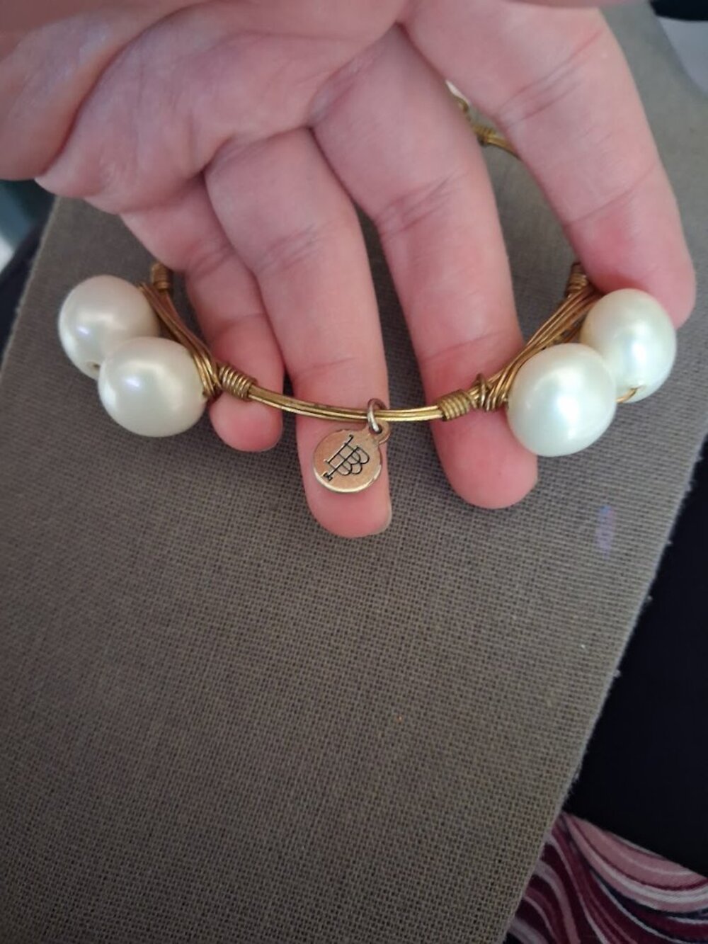 Bourbons & Bowties bangle bracelet - Picture 2 of 3